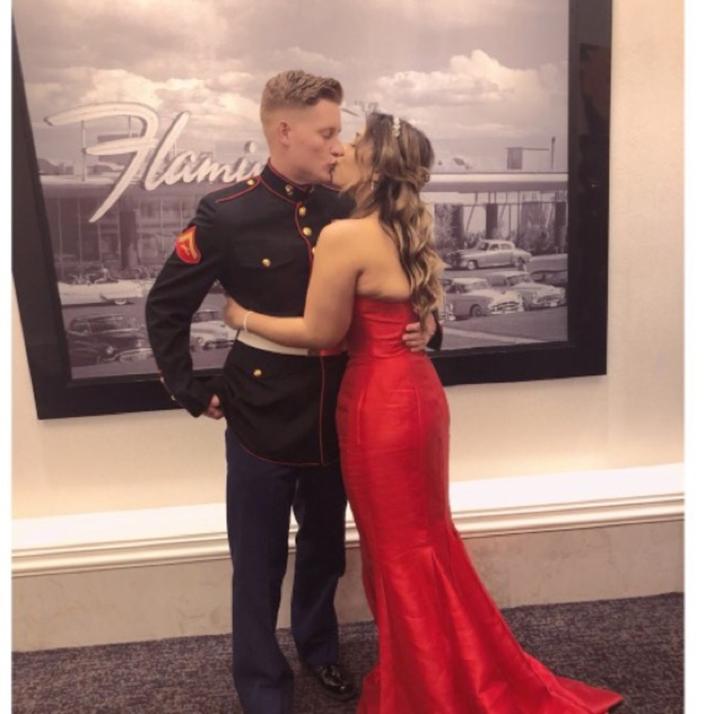 Meet your Posher, Monika